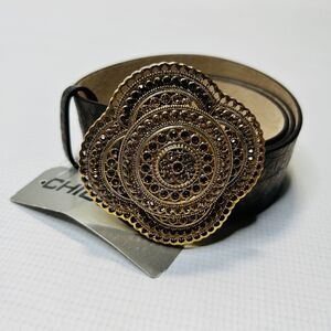 Chicos Pinelli Belt Size Medium Textured Leather with Gold Metal Buckle NEW